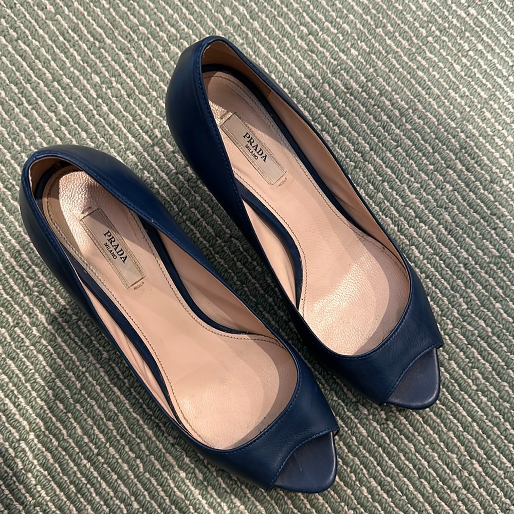 Final Price !Prada blue peep toe pump heel shoes.